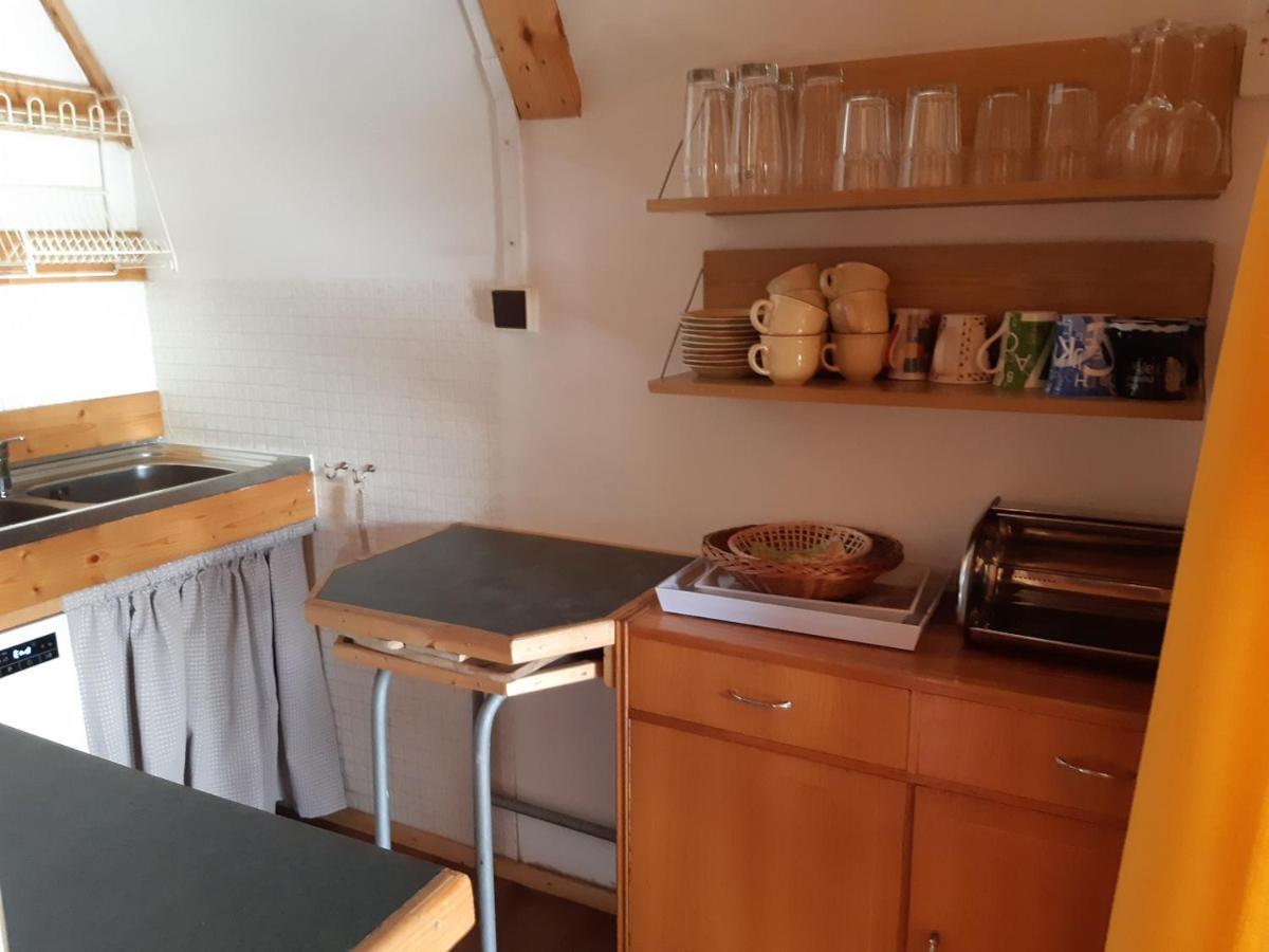 Holiday Home Zajicovi Rabyne Eksteriør billede